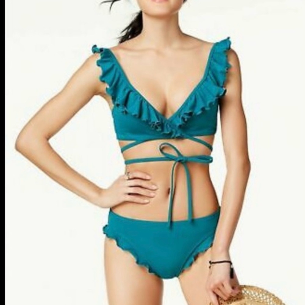 SUNDAZED DAPHNE WRAP TEAL JADE
BIKINI 36D top, Bottom L